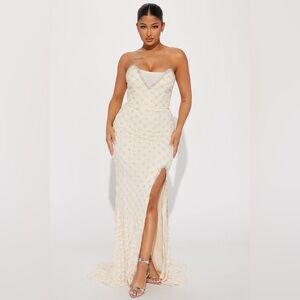 Elegant Ivory Strapless Gown